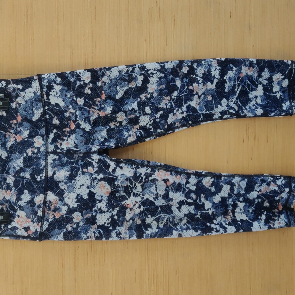 Lululemon crop leggings